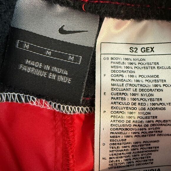 Vintage Nike Y2K Red Nylon Track Pants M - Picture 4 of 9